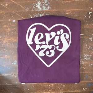 Levi’s T-shirt